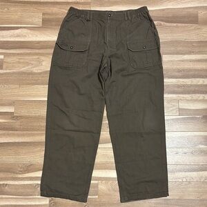 Vintage Windriver Cargo Pants with Elastic Waistband and Relaxed Fit